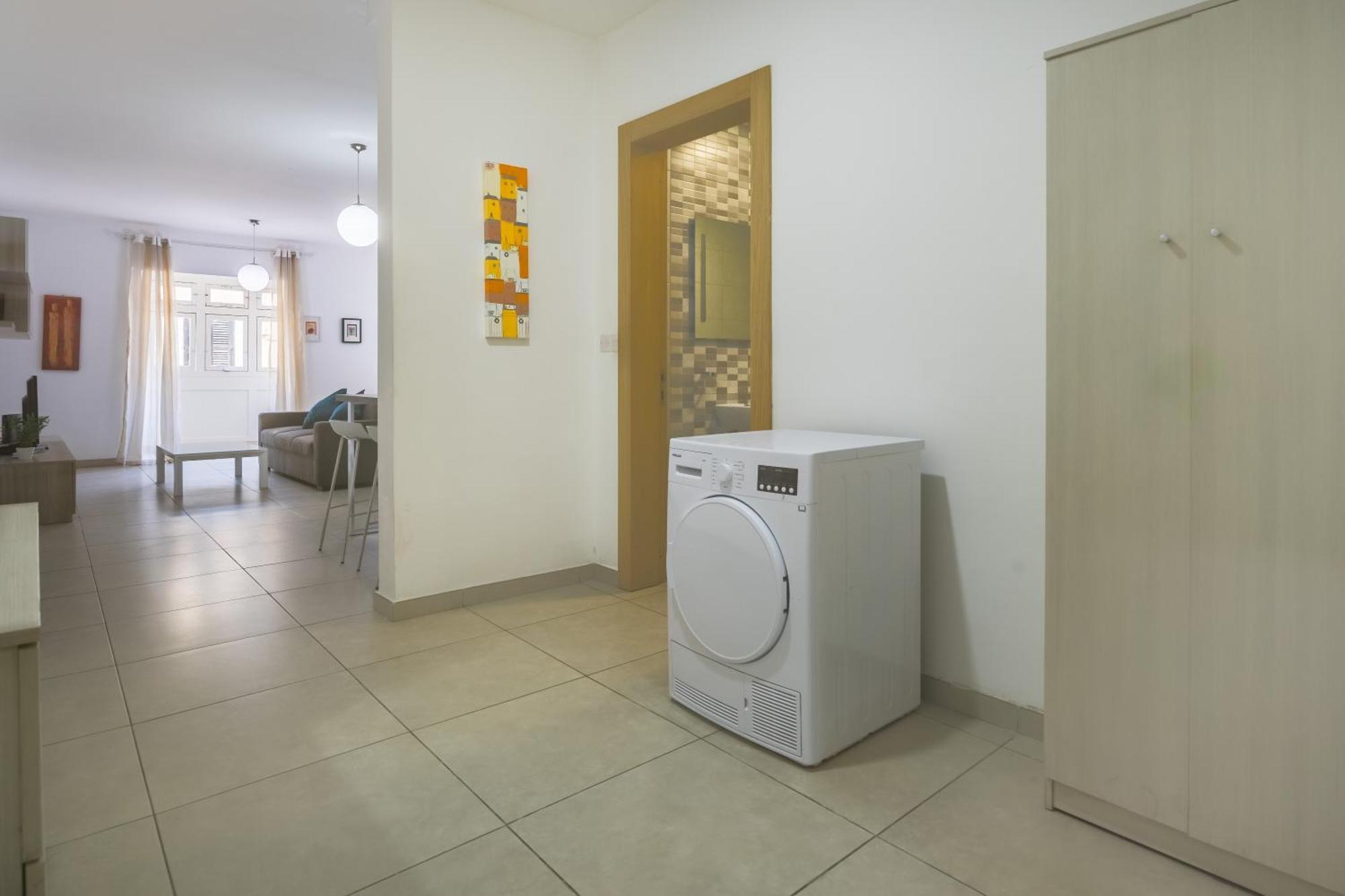 Superb 3Br Apt Close To Seafront Gzira Phòng bức ảnh