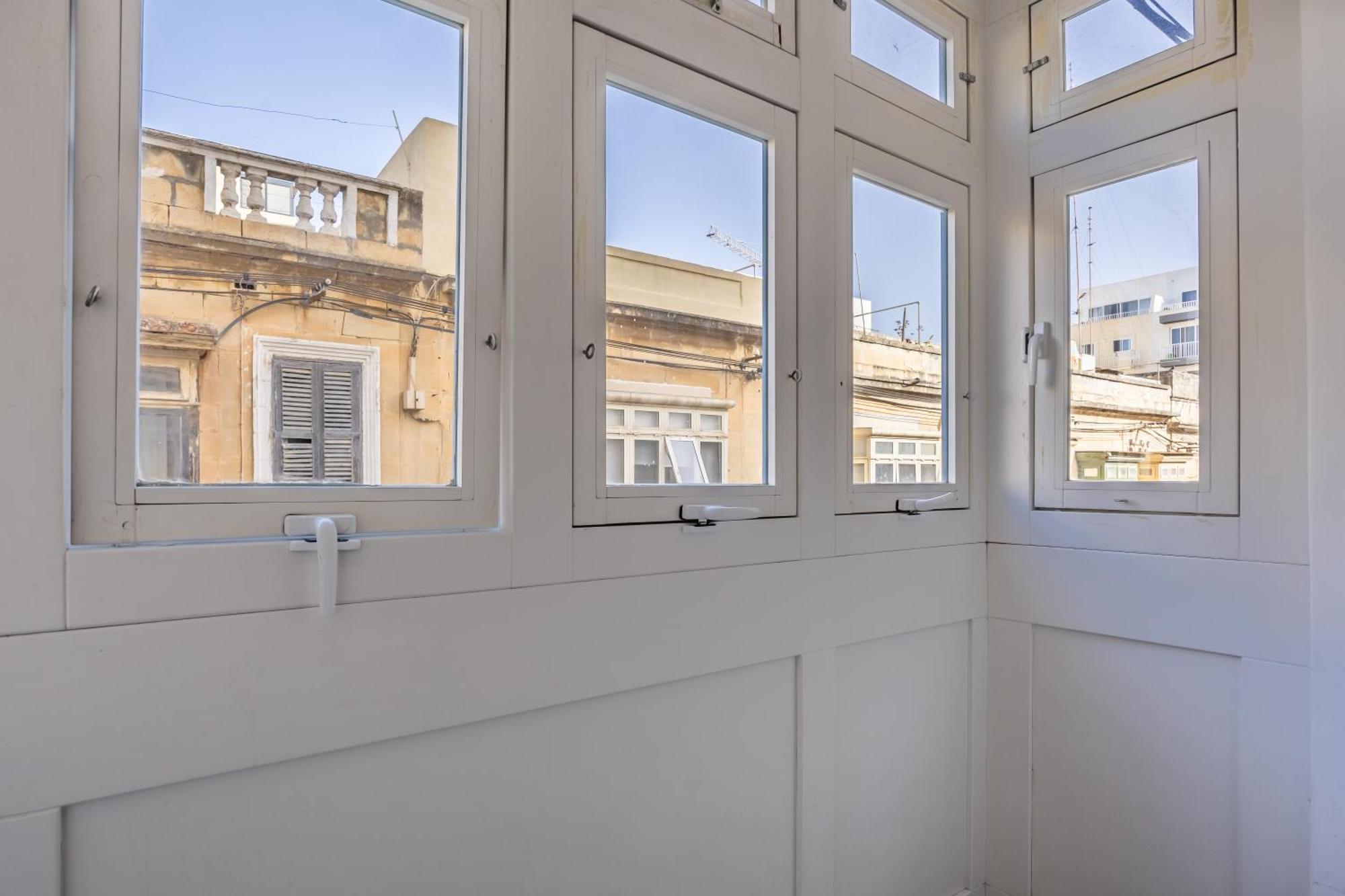 Superb 3Br Apt Close To Seafront Gzira Phòng bức ảnh